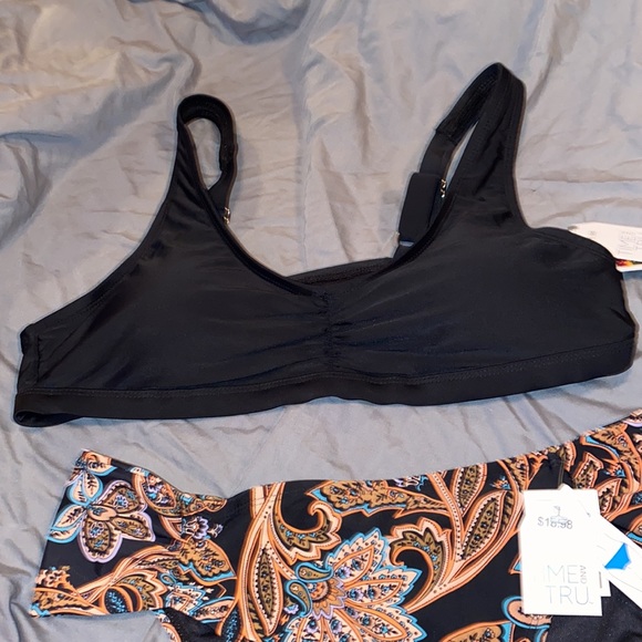 Bikini,NWT, paisley and black,pull over top,adjustable straps - Picture 3 of 9